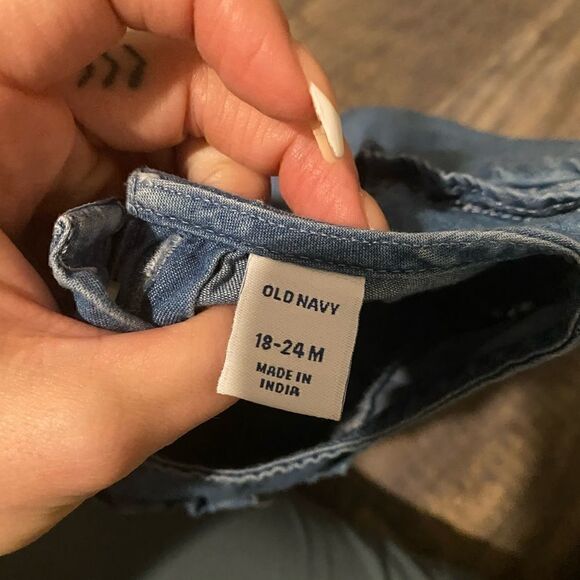 [old navy] chambray onesie BNWOT #10 - Picture 4 of 7
